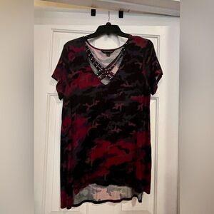 Women’s Rock & Republic Camouflage Short Sleeve Top Size Large